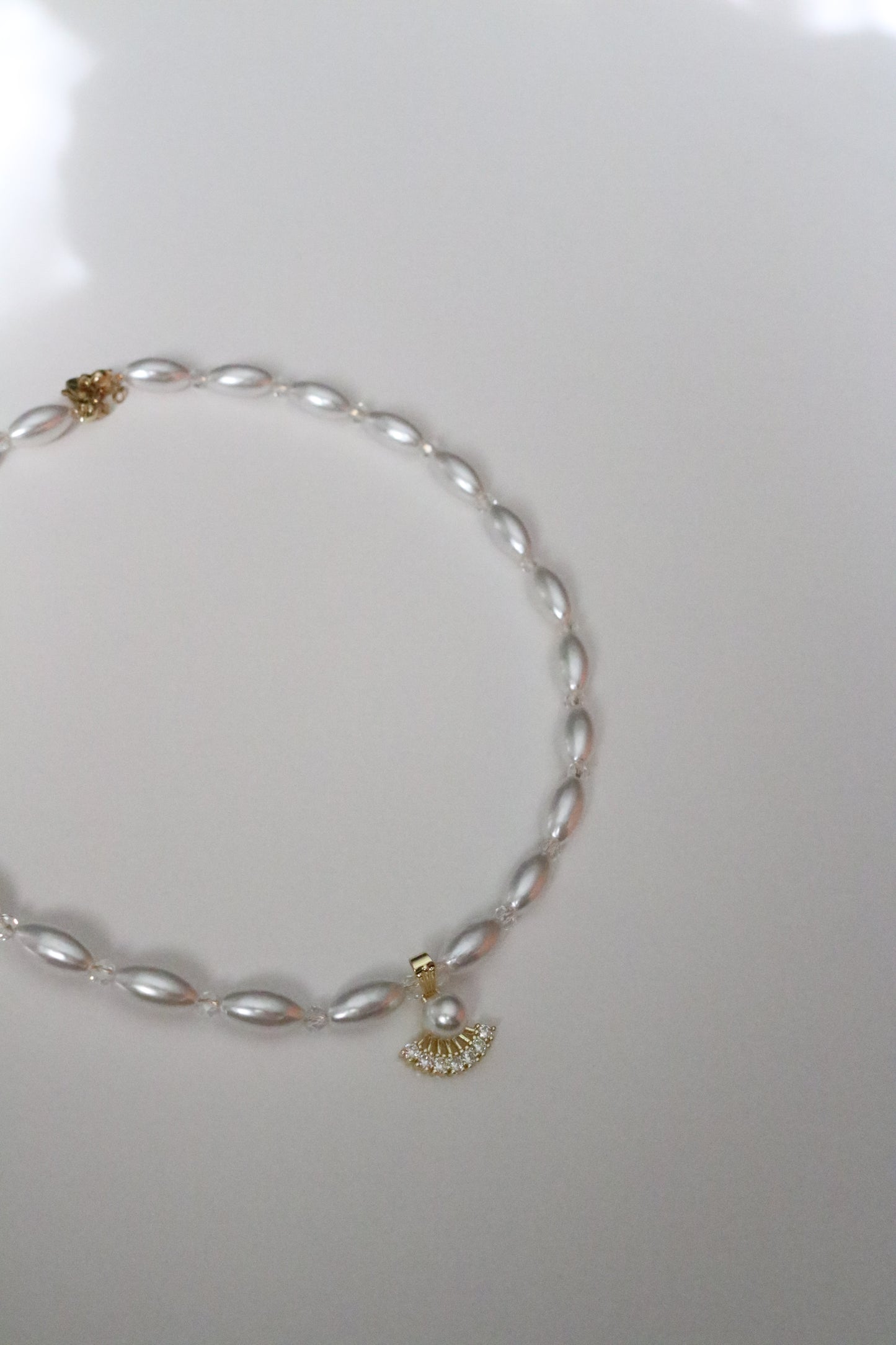 SIMPLE PEARL CHOKER