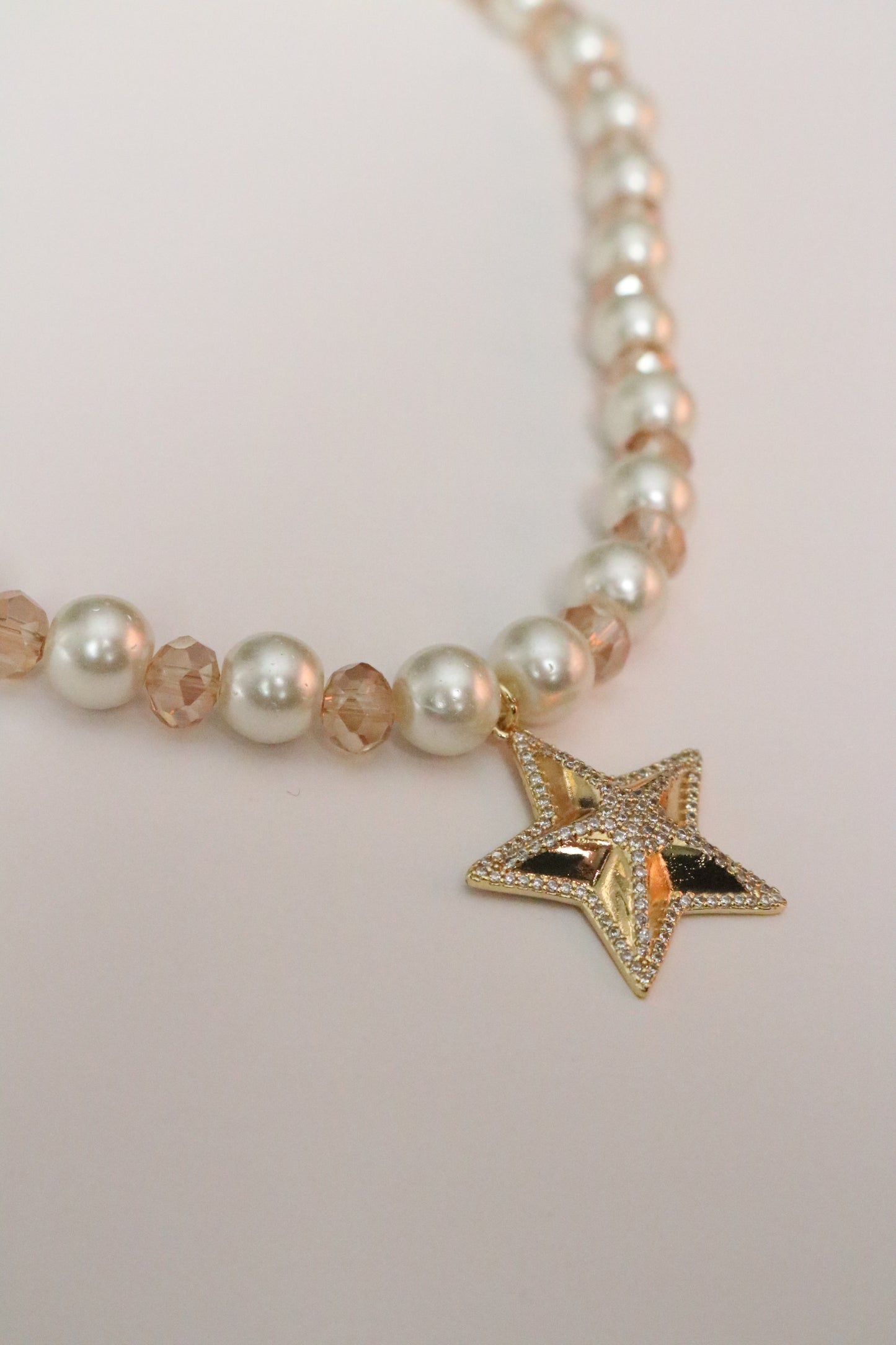 STAR PEARL CHOKER