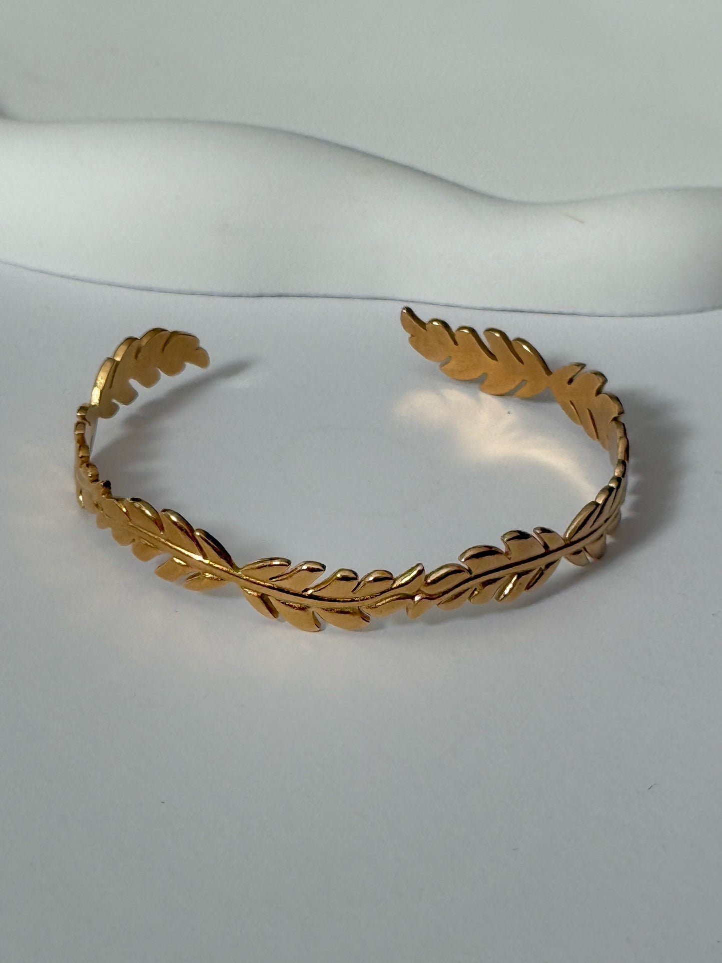 THIN LEAF BANGLE