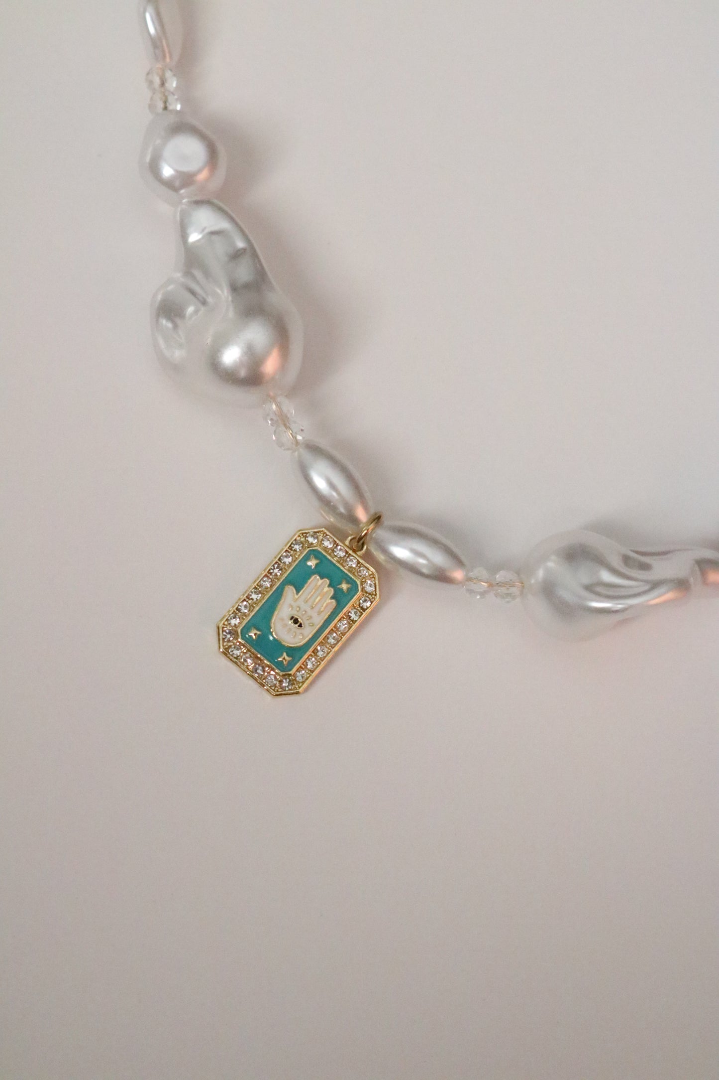 EMERALD PALM PEARL CHOKER