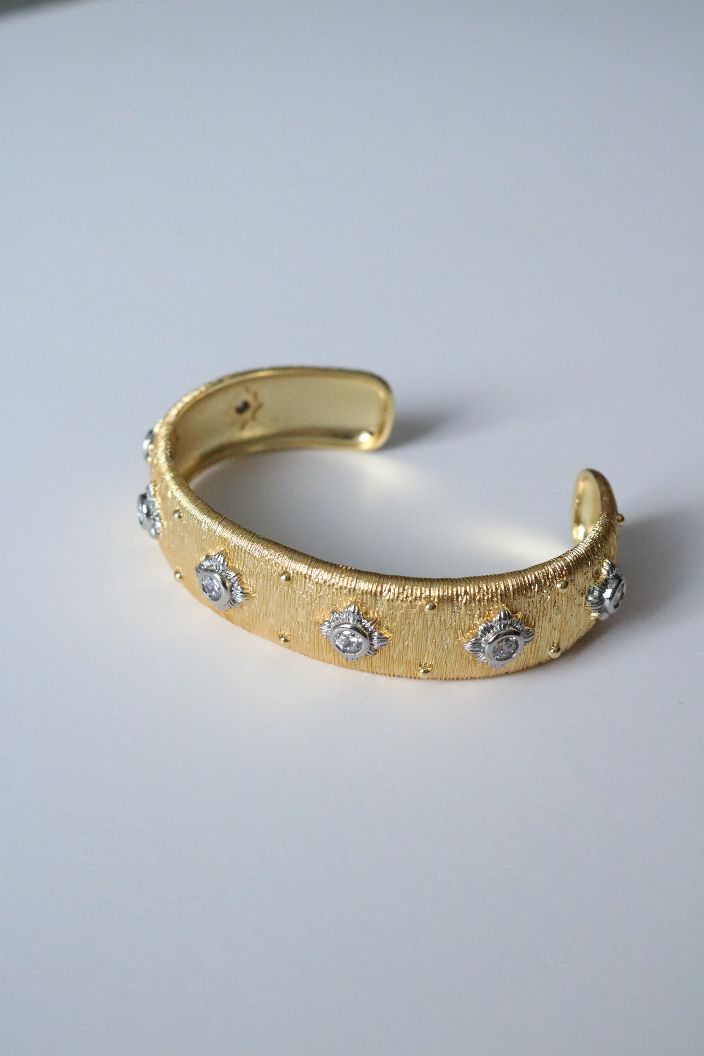 NOBLE CRYSTAL BRACELET