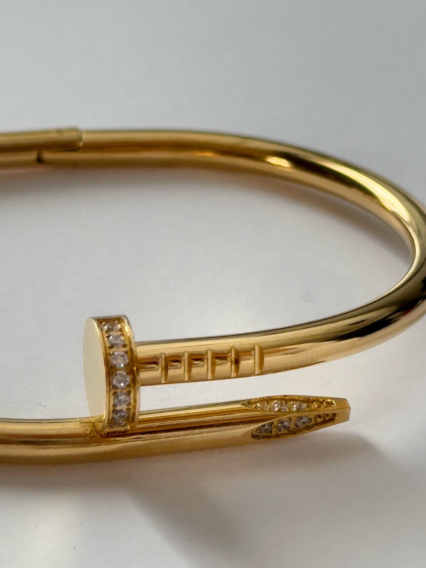 NAIL BANGLE STONES