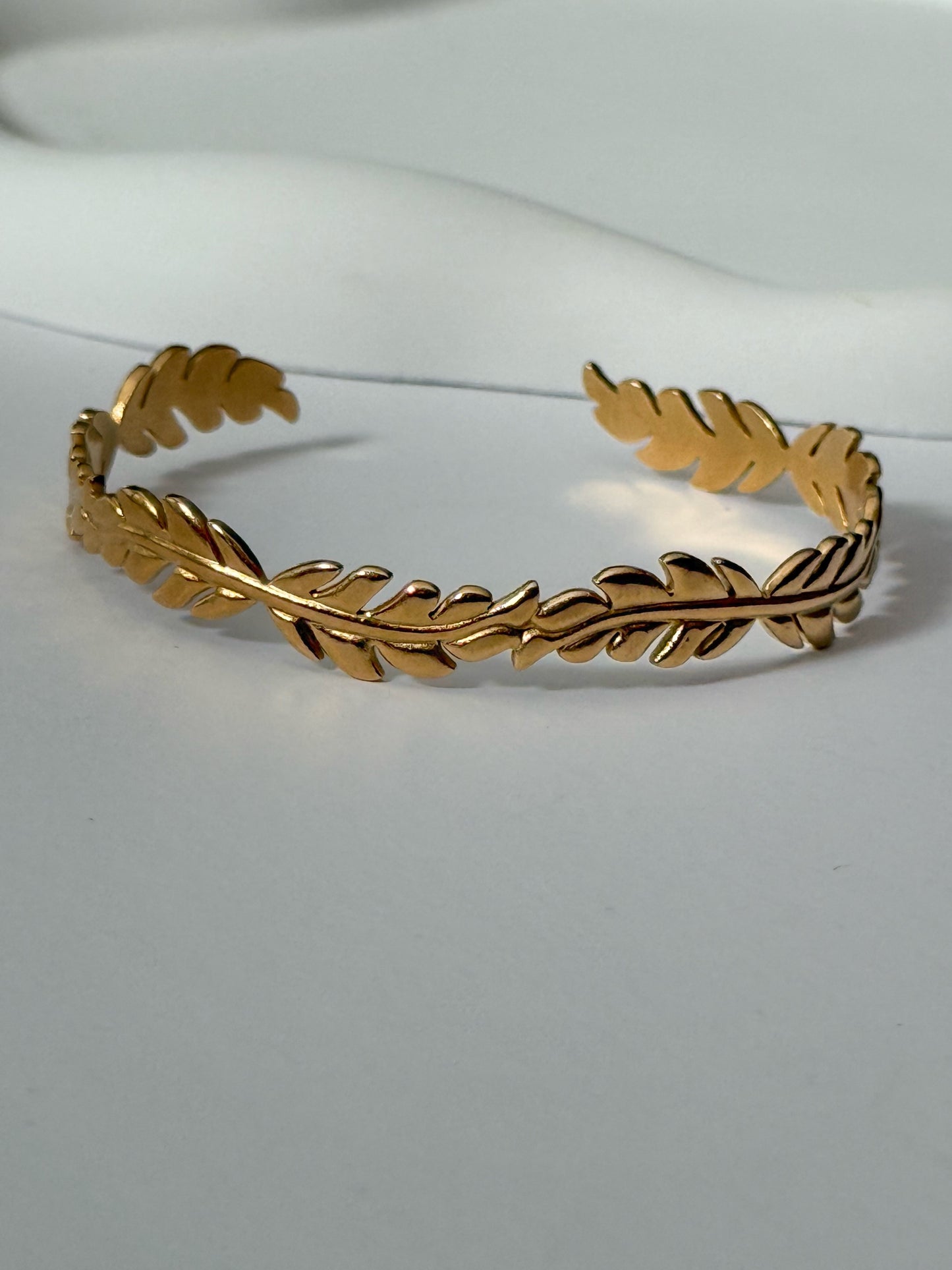 THIN LEAF BANGLE