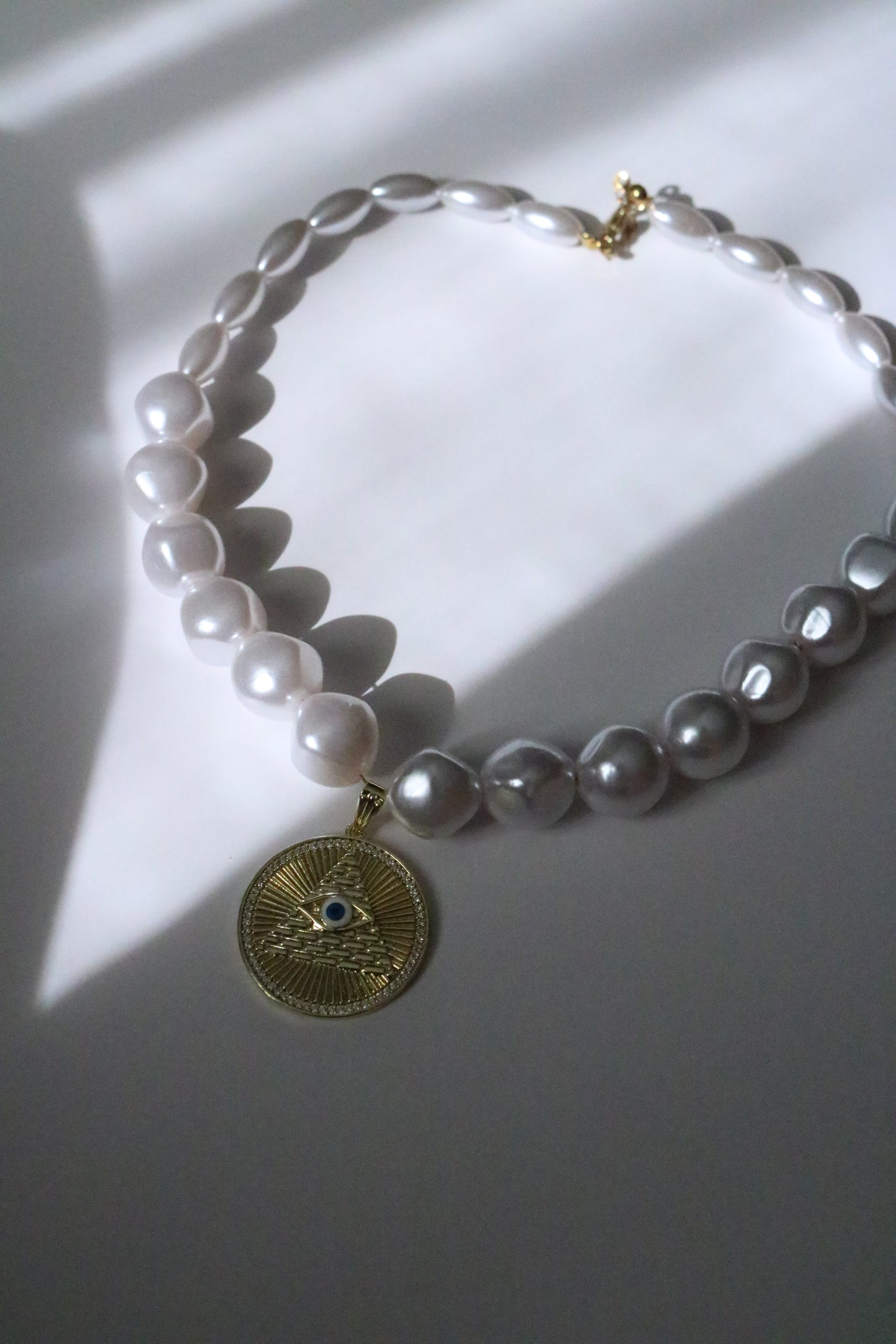 EVIL EYE PEARL CHOKER