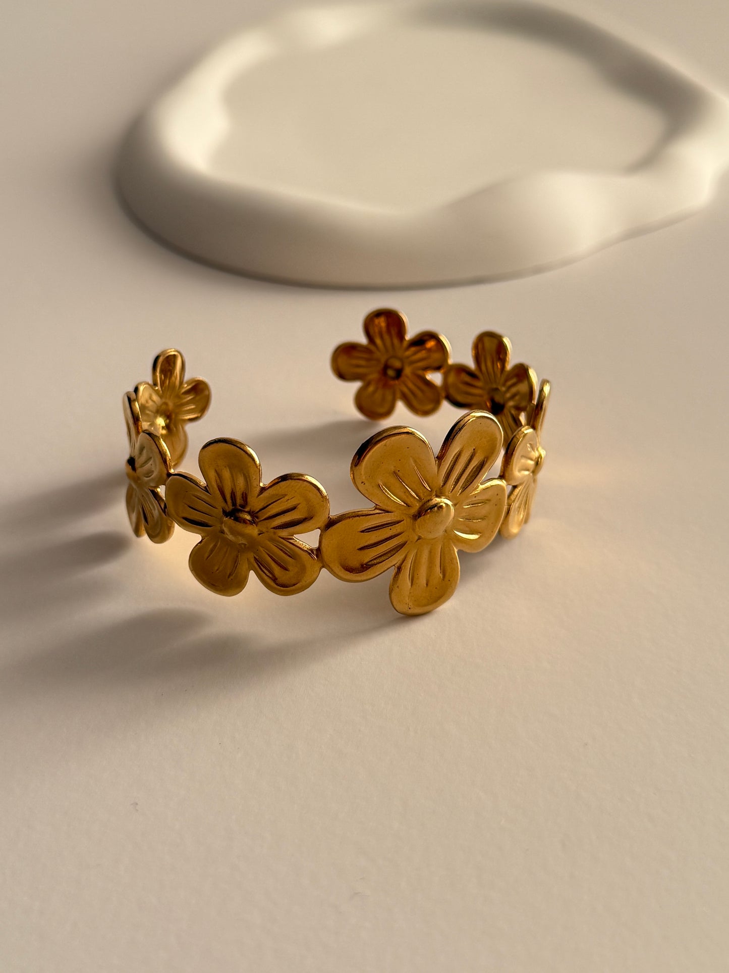 FLORAL BANGLE (adjustable)