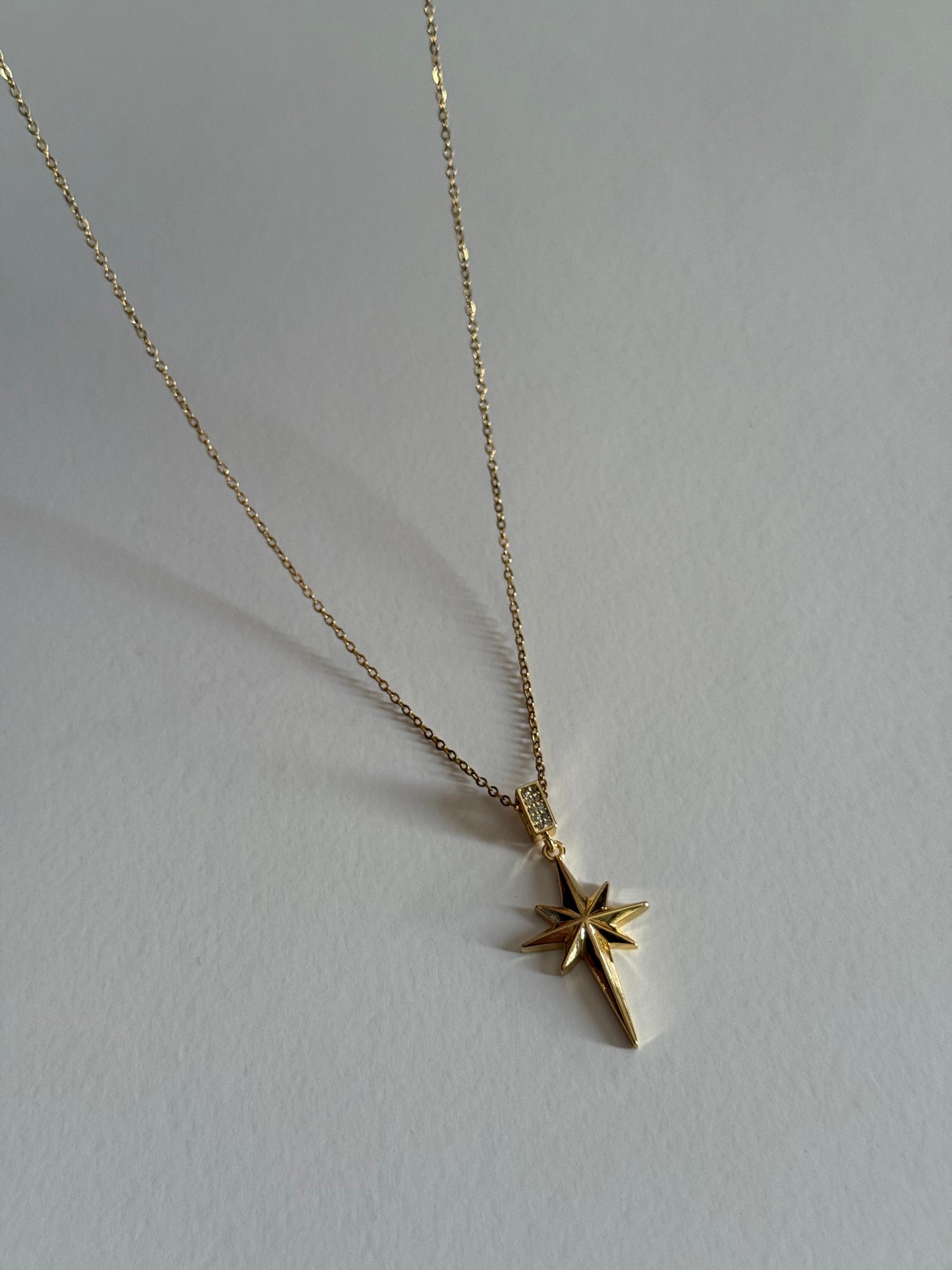 GOLD SPARKLE NECKLACE