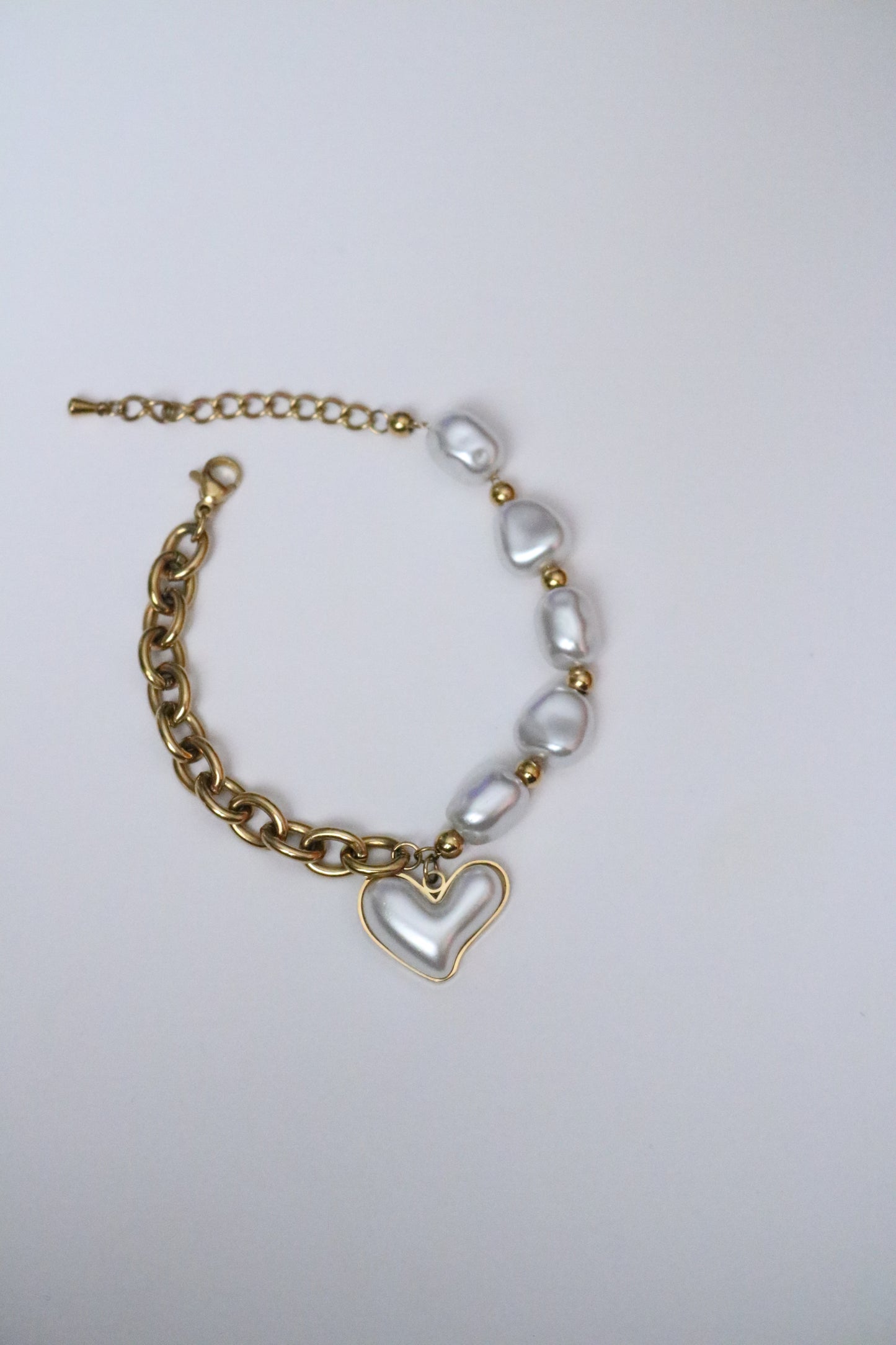 VINTAGE HEART BRACELET