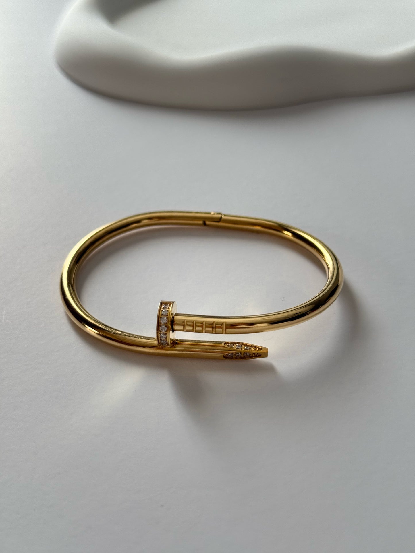 NAIL BANGLE STONES