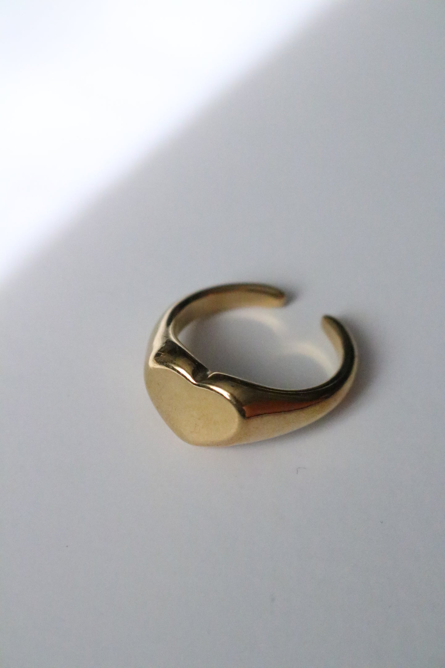 CHUNKY HEART RING
