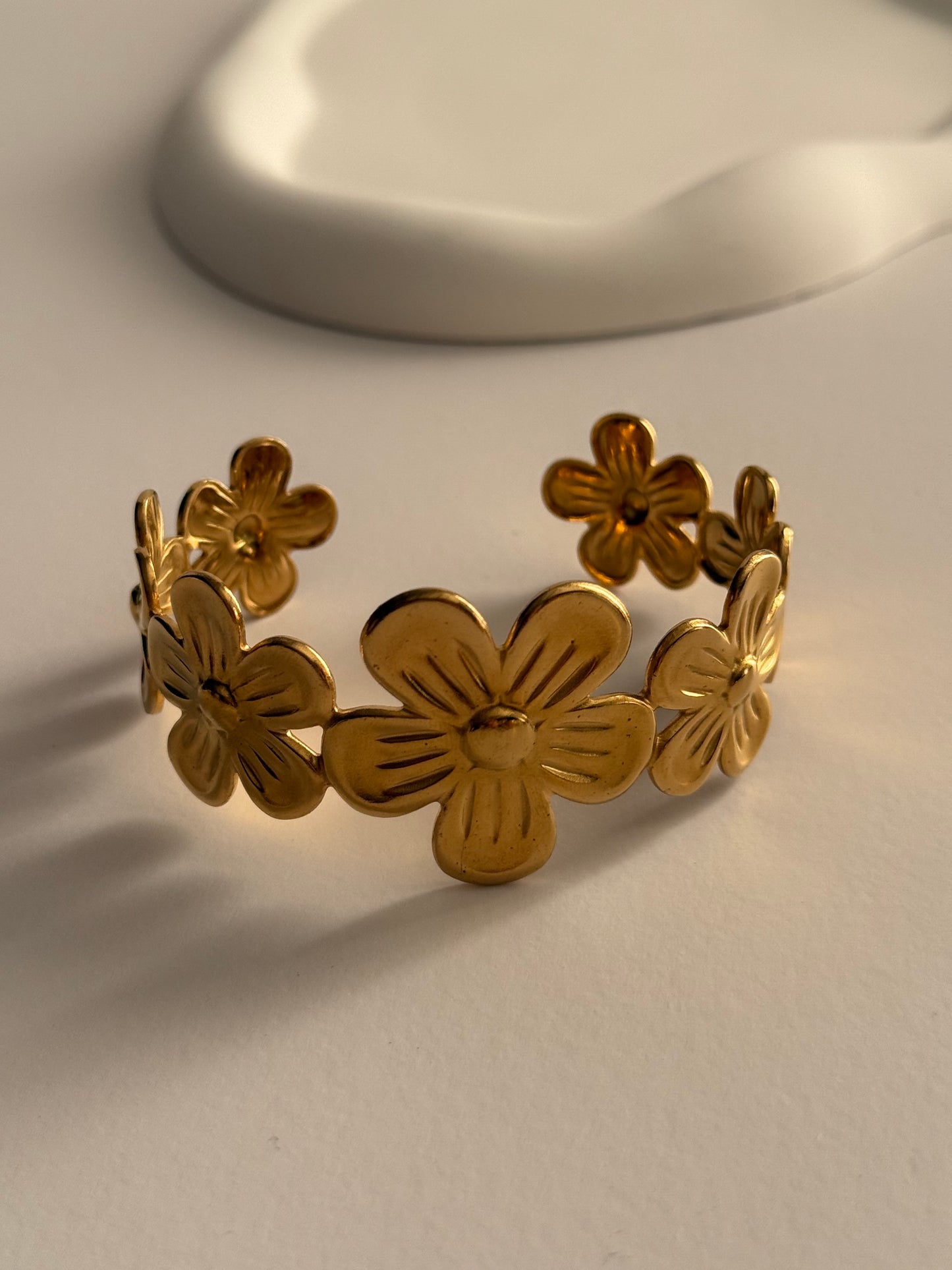FLORAL BANGLE (adjustable)