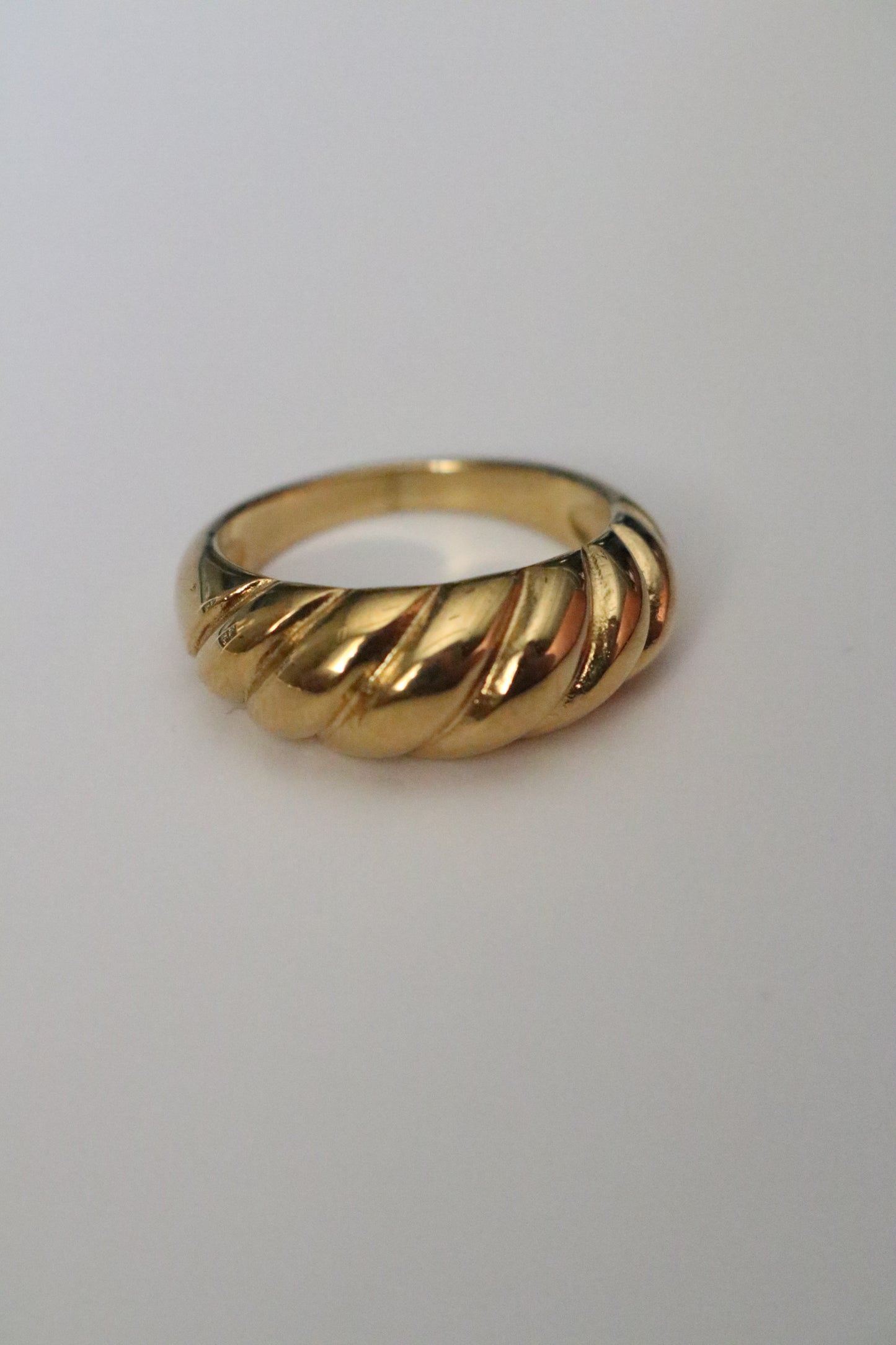 CROISSANT RING