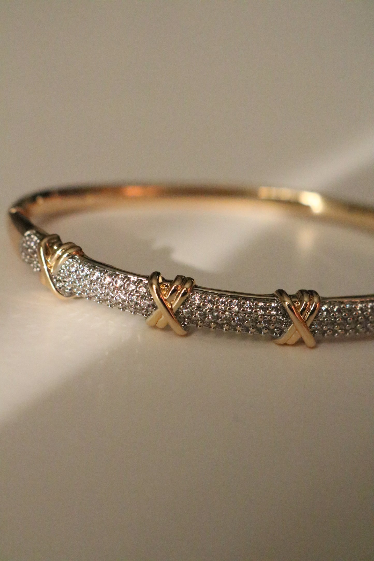 CROSS TENNIS BANGLE