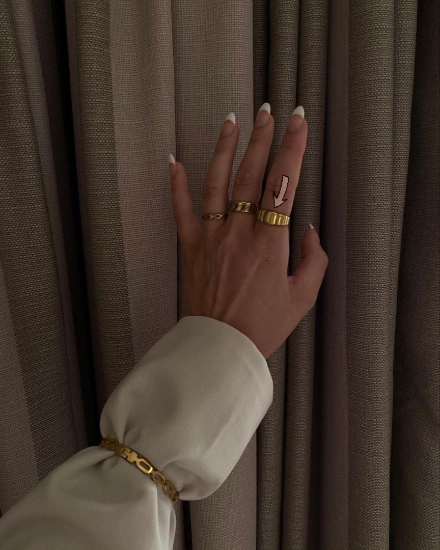 LEON RING