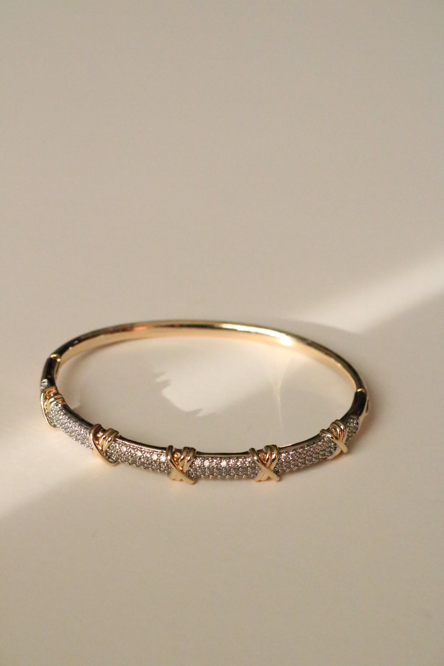 CROSS TENNIS BANGLE