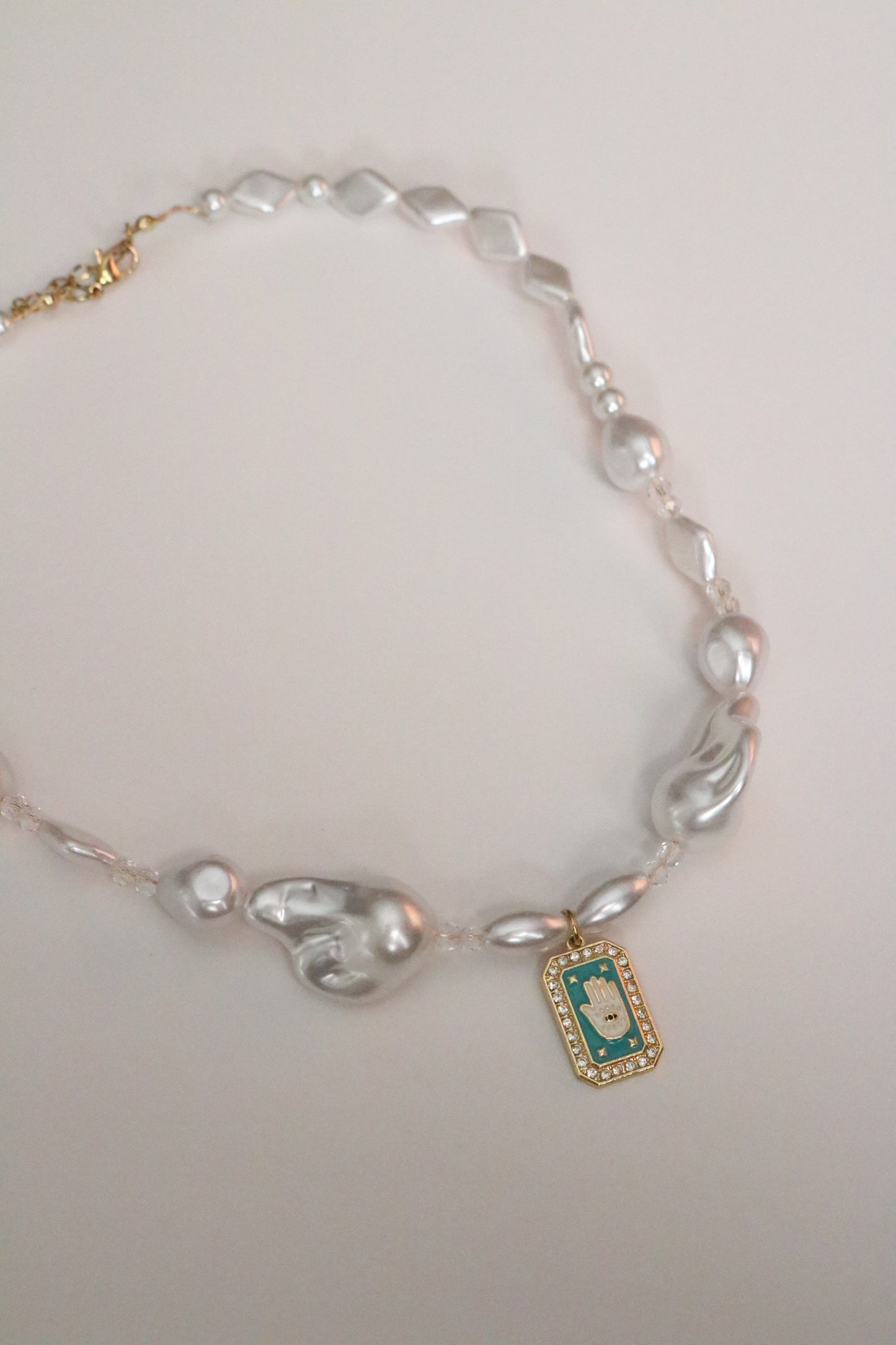 EMERALD PALM PEARL CHOKER