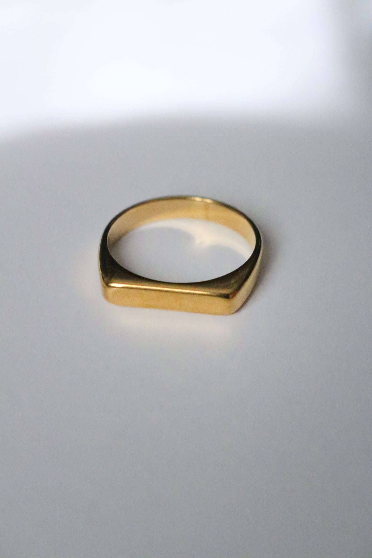 SIGNET RING