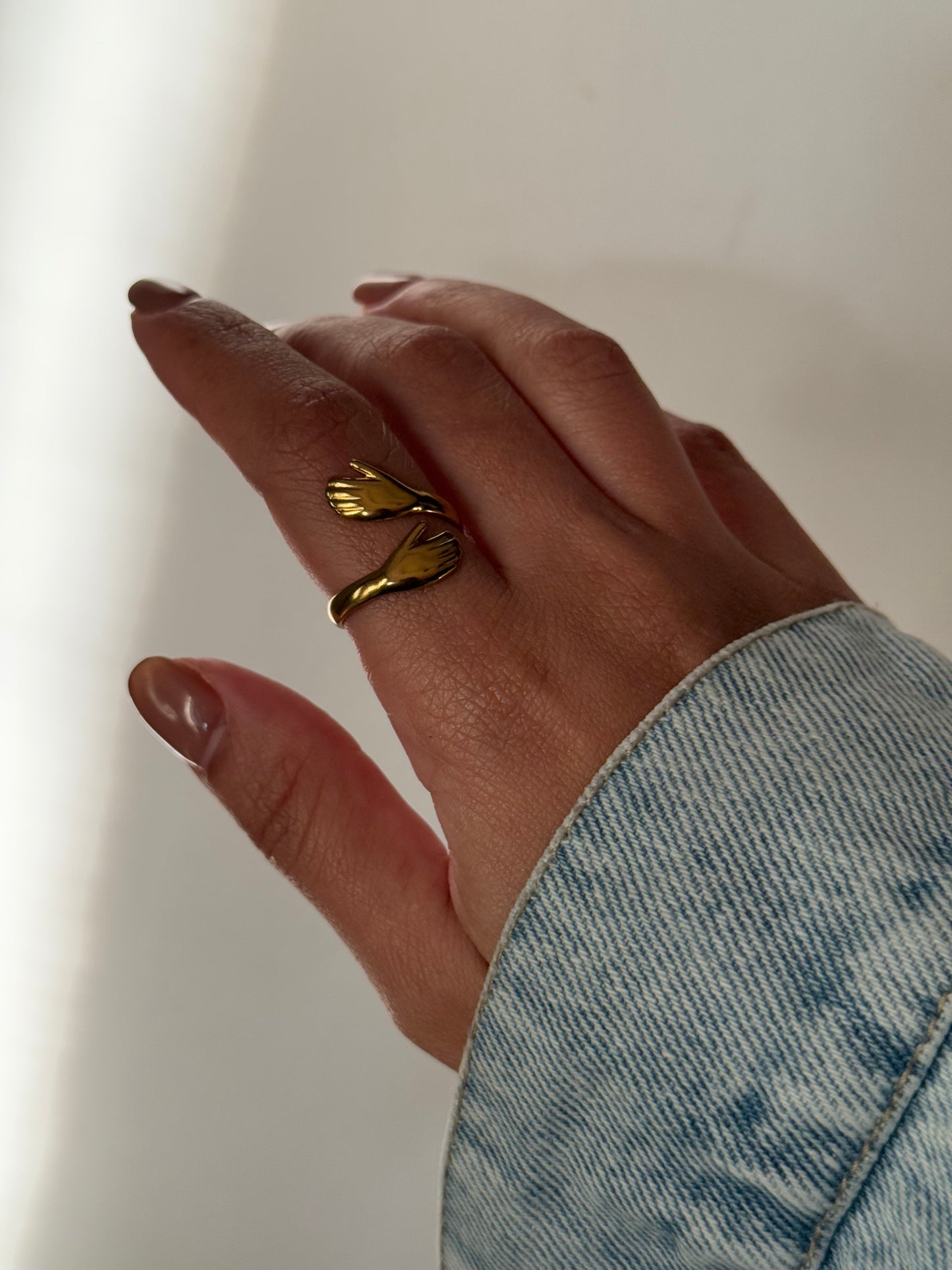 HUG RING