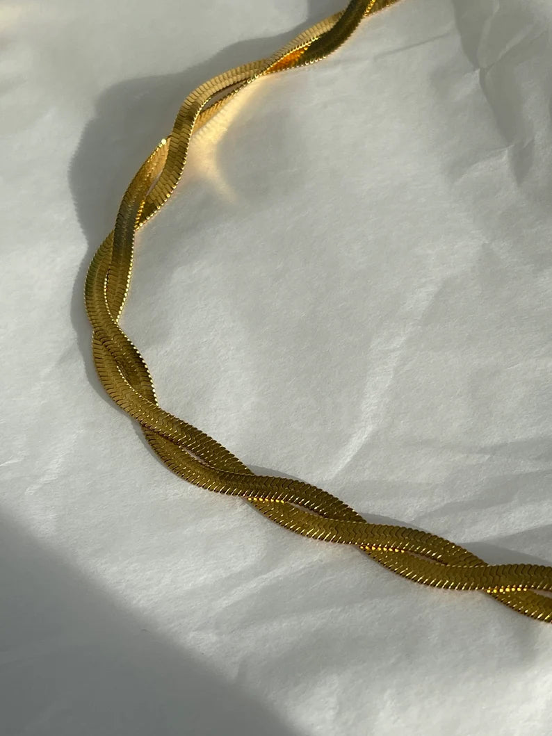 BRAIDS CHAIN