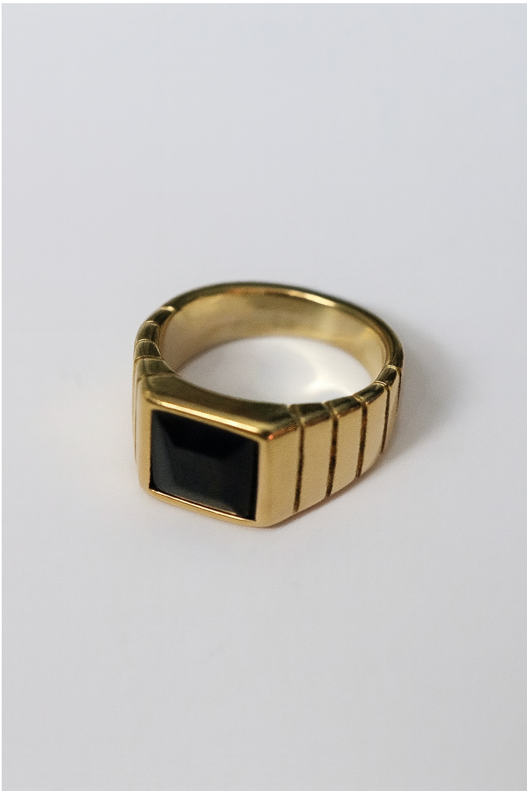 BLACK SIGNET RING