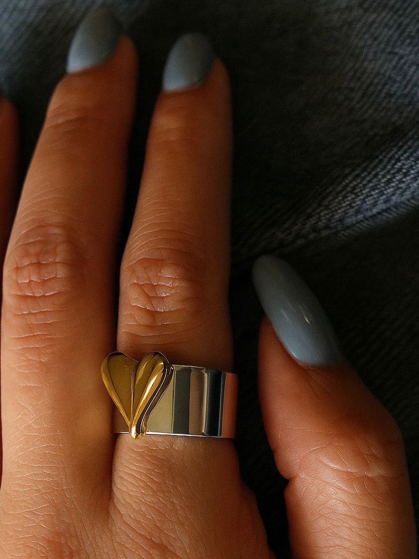 CELINE HEART RING (free size)