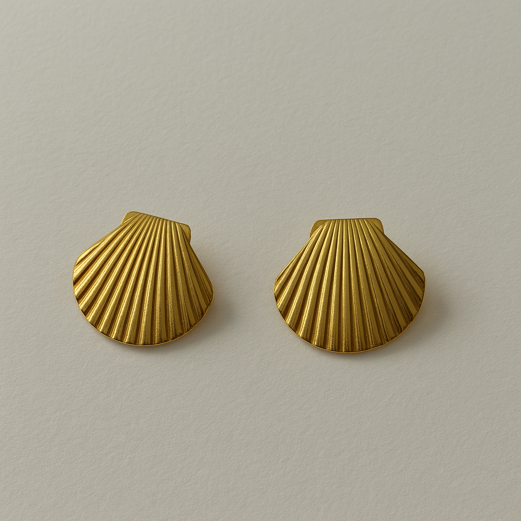 SHELL STATMENT EARRINGS