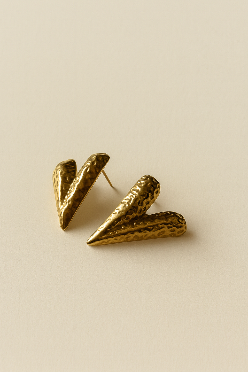 SCULPTURE TEXTURE HEART EARRINGS