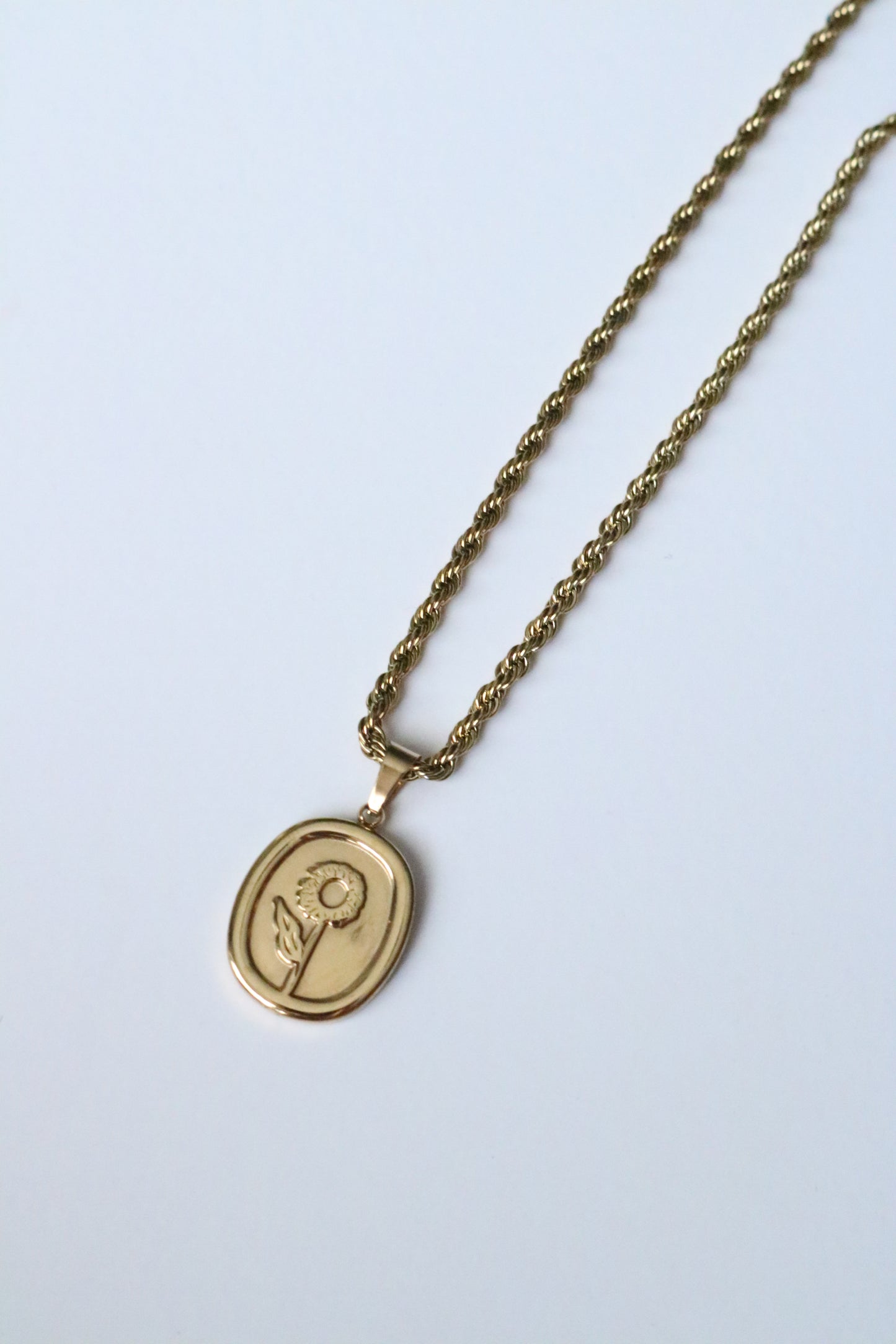 SUN FLOWER ROPE NECKLACE