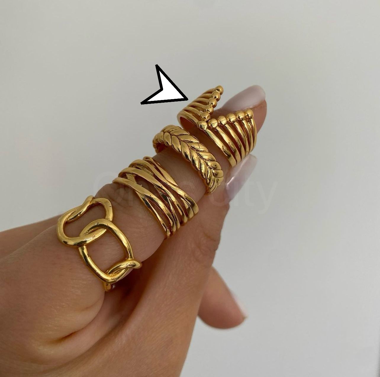 VALENTINO RING ( free size )