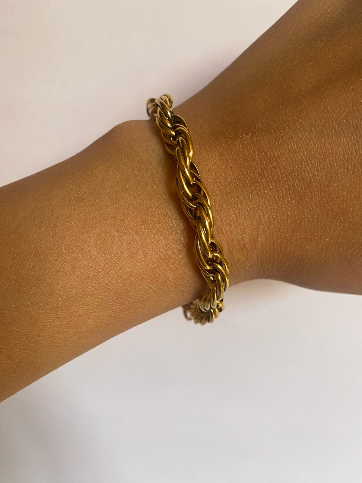 TWISTED ROPE BRACELET