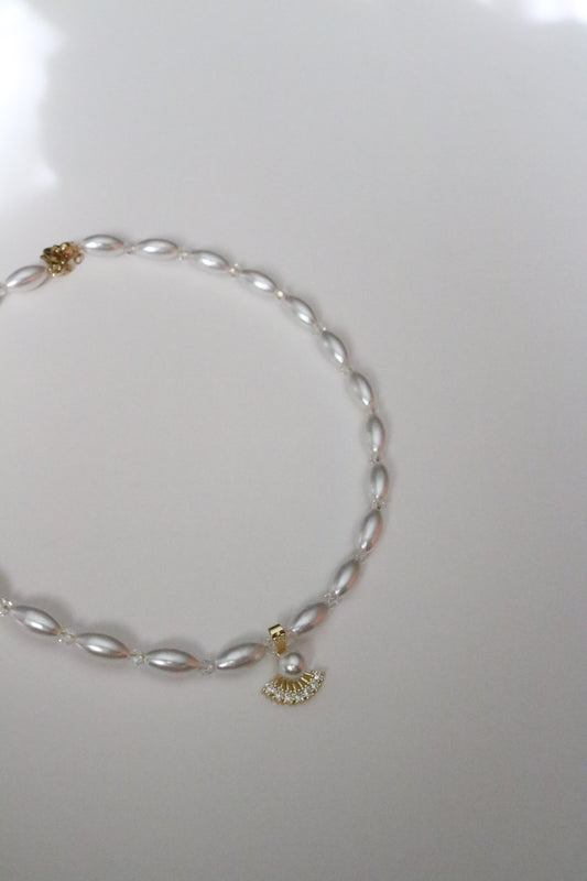 SIMPLE PEARL CHOKER