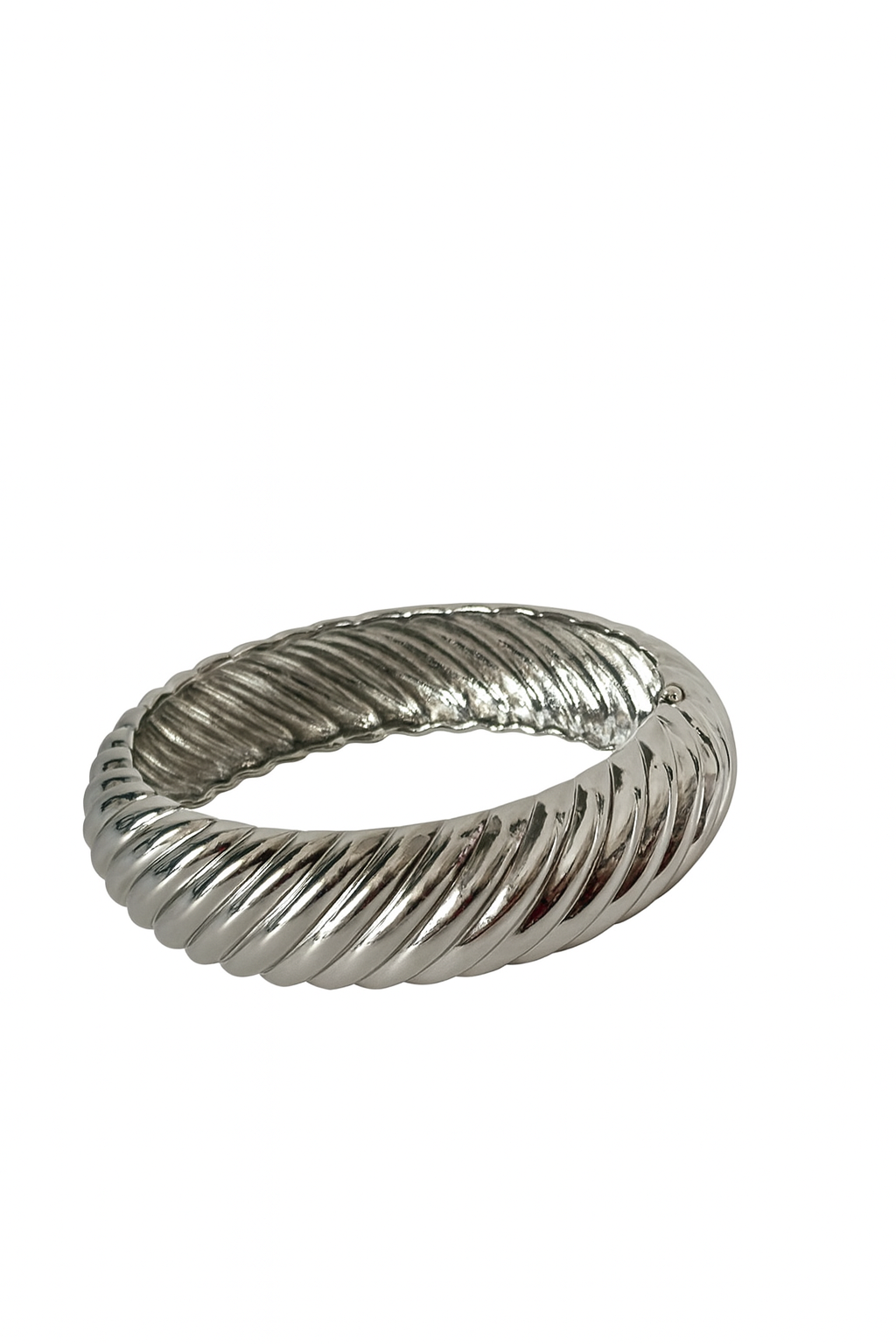SCULPTED BANGLE