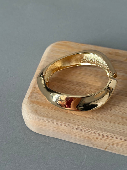 WAVE BANGLE