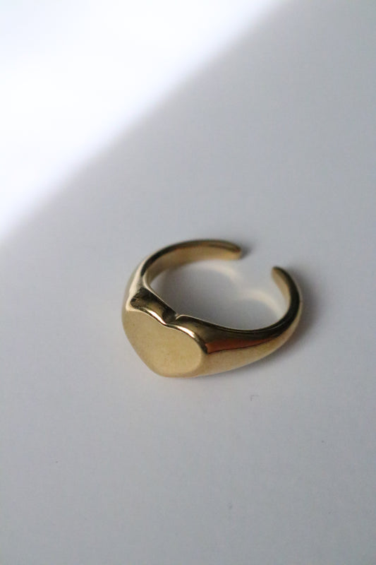 CHUNKY HEART RING