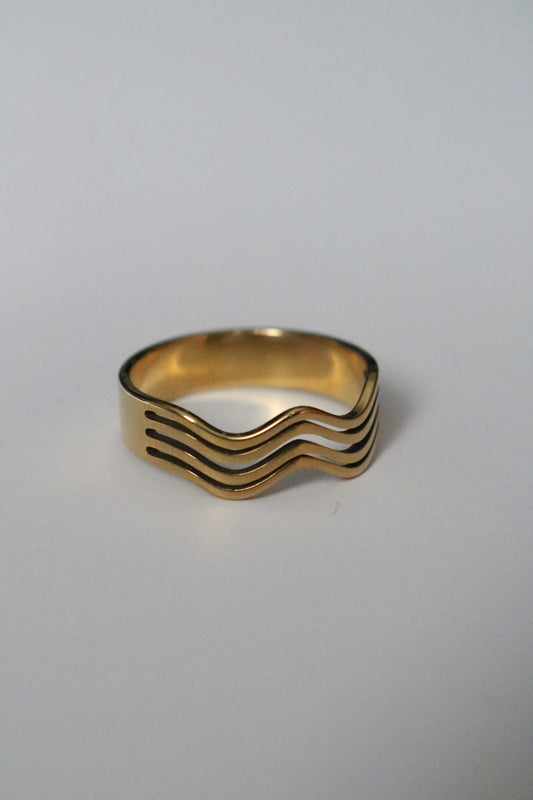 WAVES RING