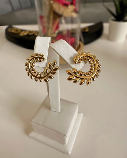 MINIMAL LEAF HOOP EARRINGS