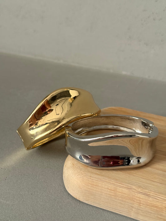 VELORA BANGLE