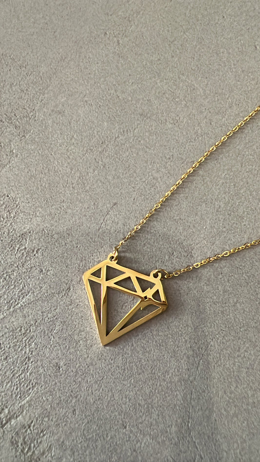 DIAMOND PENDANT NECKLACE