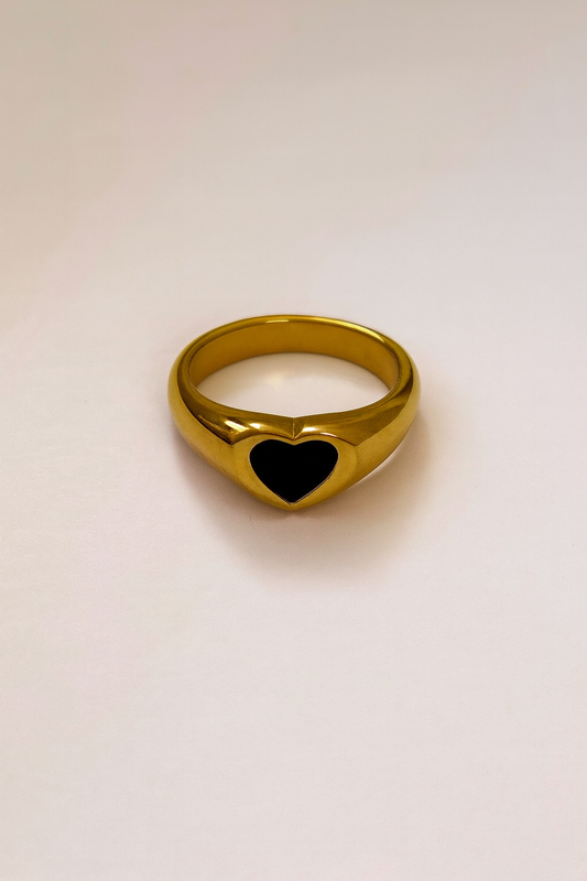 BLACK HEART RING