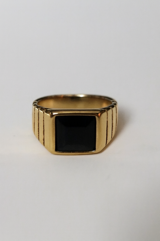 BLACK SIGNET RING